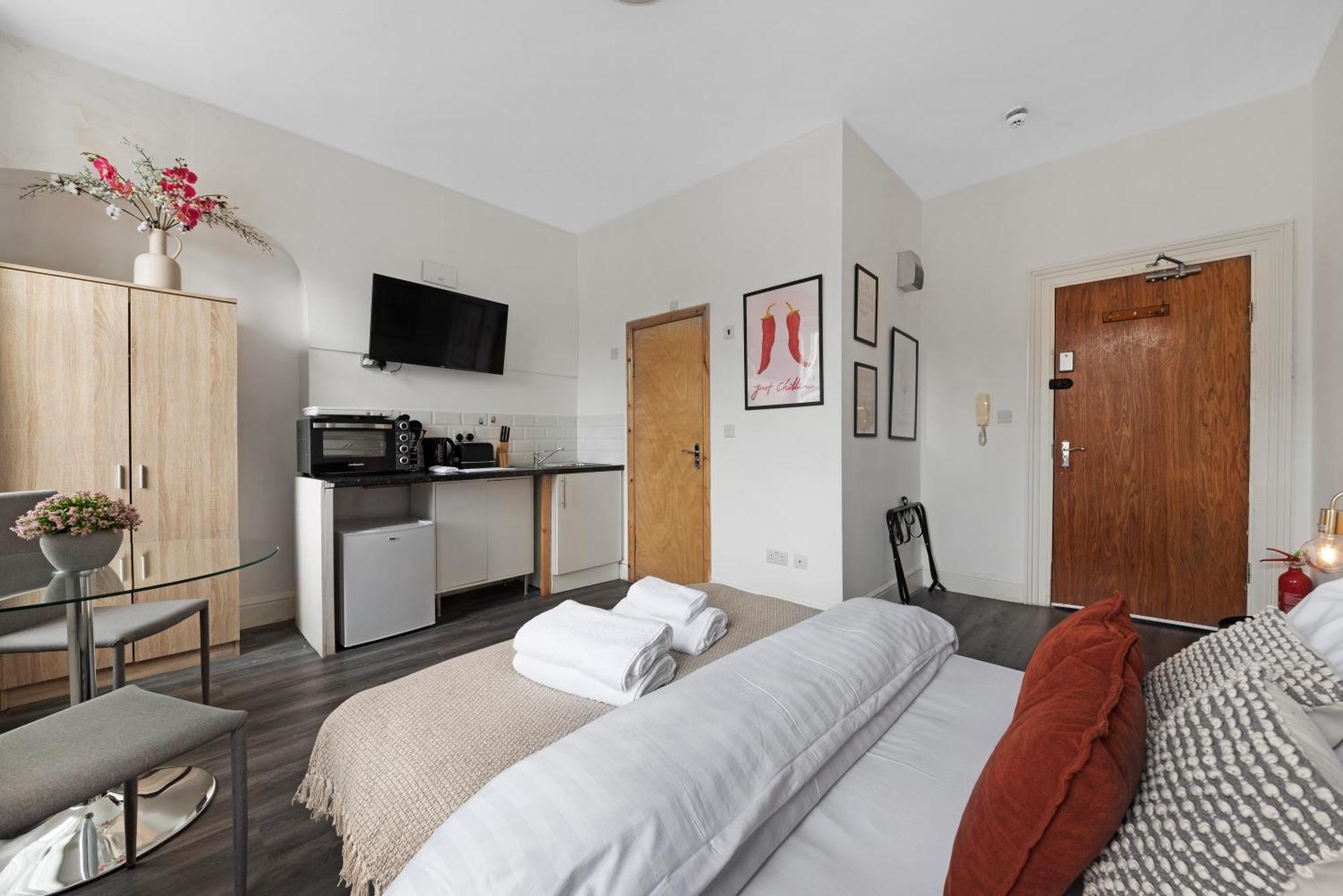 Archway Station Studios London Room photo