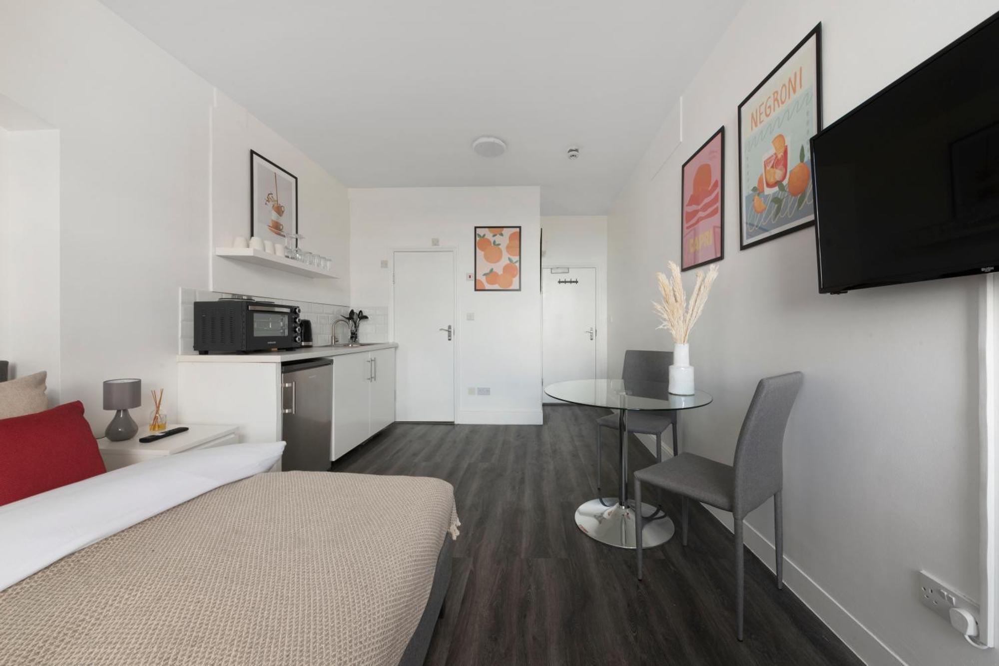 Archway Station Studios London Room photo